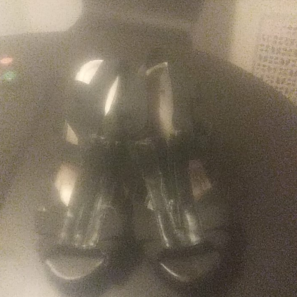 Apt high heels